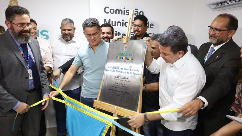 Prefeito David Almeida inaugura nova sede da Comissão Municipal de Licitação