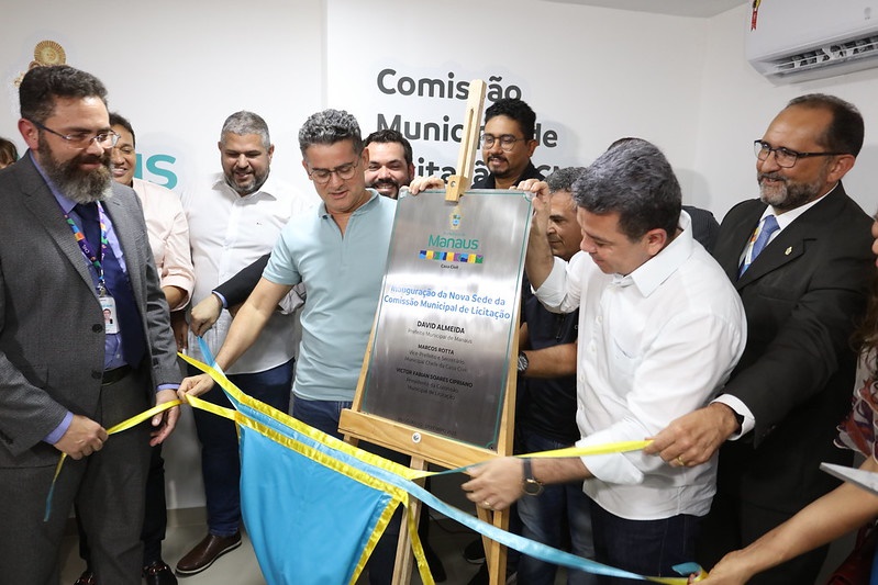 Prefeito David Almeida inaugura nova sede da Comissão Municipal de Licitação