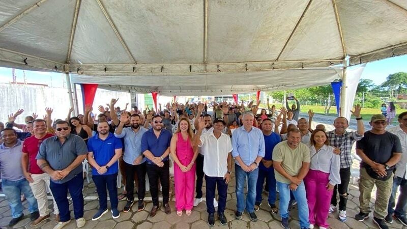 Prefeitura de Coari inicia entrega de títulos definitivos e certidões de registro de imóveis no bairro Nazaré Pinheiro