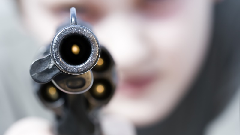 Homem tem maxilar d3struído após levar t1ro na b0ca; cenas fortes