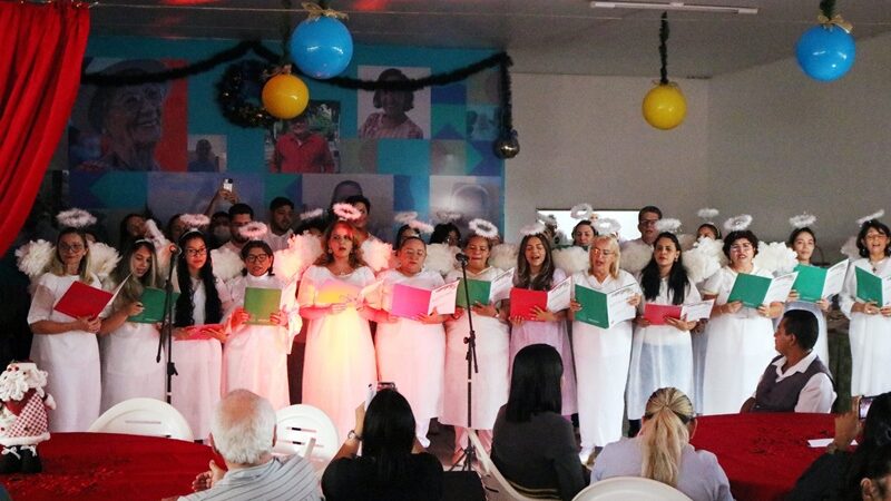 Prefeitura de Manaus realiza ‘Natal de Luz’ para idosos residentes na Fundação Doutor Thomas