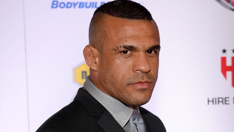 Ex-campeão do UFC, Vitor Belfort desafia Popó para subir no ringue após luta com Bambam