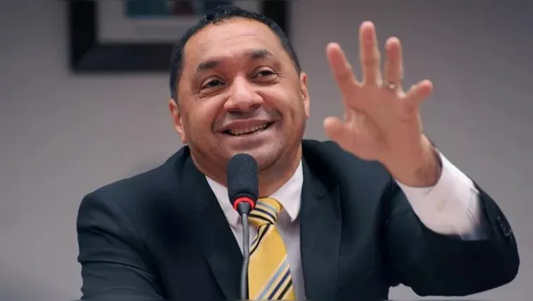 Prestador de serviço acusa Tiririca de “dedada”