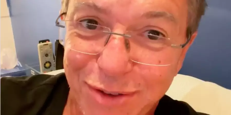 BBB24: Boninho ameaça expulsar Beatriz e Yasmin Brunet; entenda