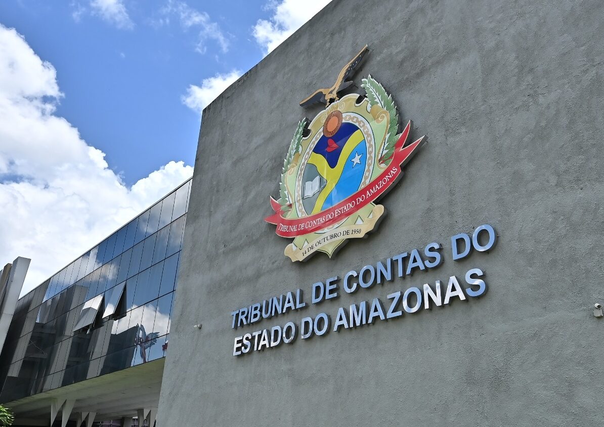 TCE-AM alerta cinco municípios do AM sobre novo prazo para questionário da Nova Lei de Licitações e Contratos