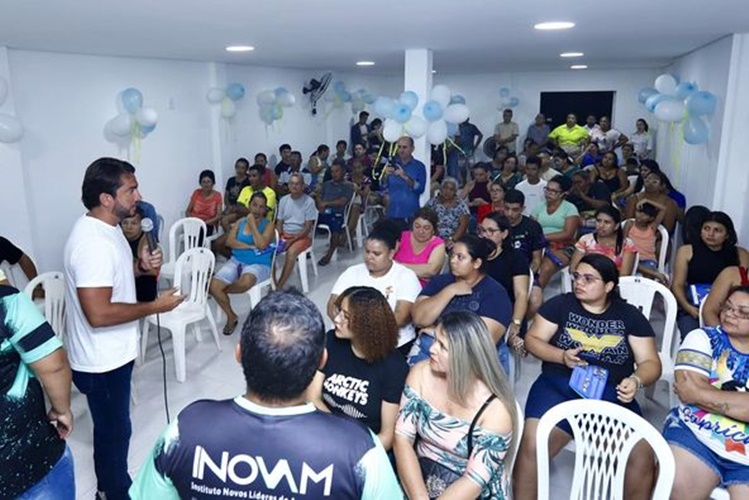 Vereador Diego Afonso faz prestação de contas do mandato para amigos dos bairros São Raimundo, Aleixo e São Francisco