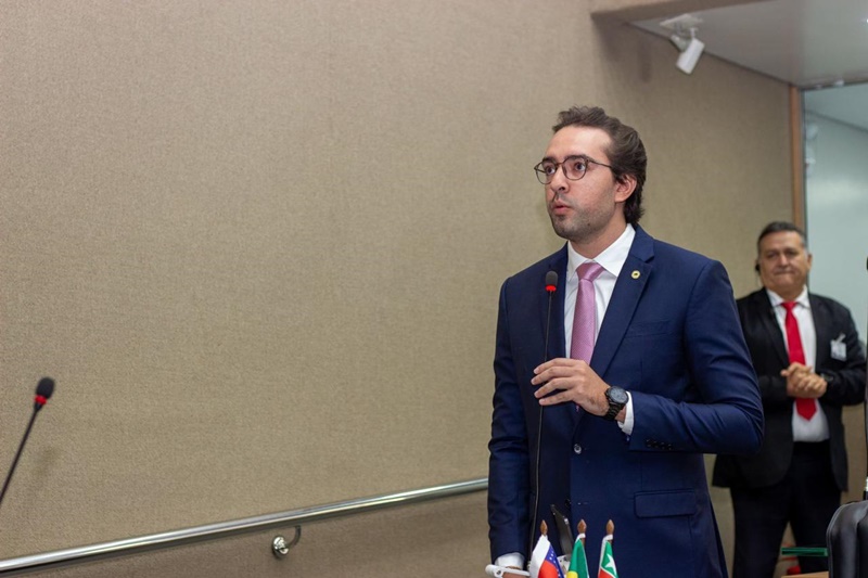 Deputado Thiago Abrahim solicita revitalização da AM- 330, que dá acesso ao município de Silves