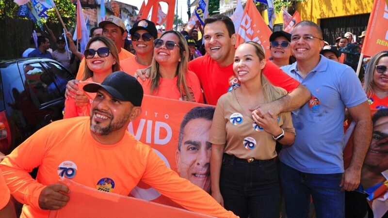 ”David é o melhor nome para Manaus”, diz Renato Junior em caminhada na zona Leste