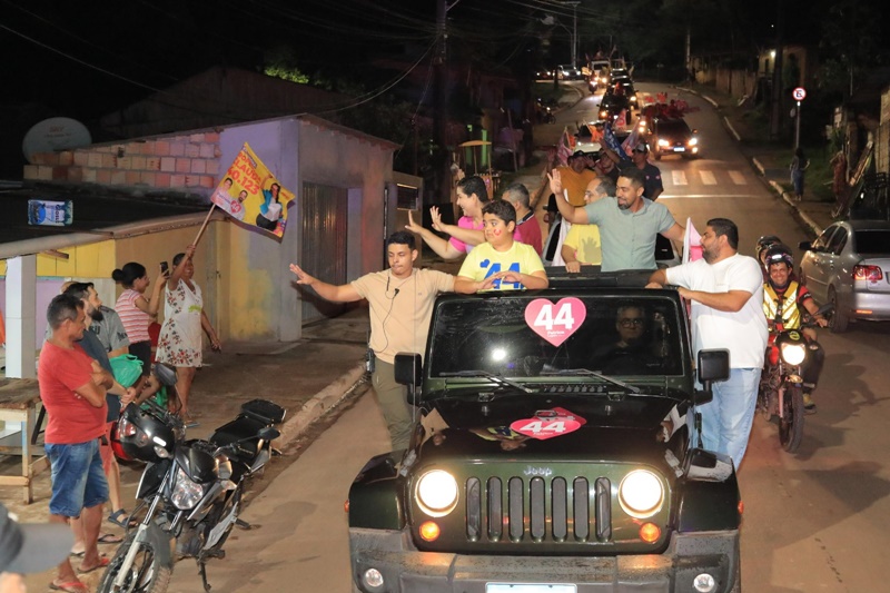 Presidente Figueiredo presencia maior carreata de sua história em apoio a Patrícia Lopes e Ricelli Pontes