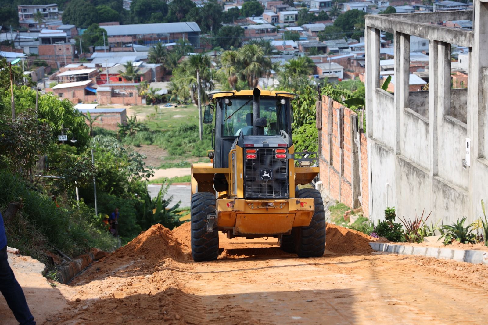 Prefeitura de Manaus beneficia novo trecho do bairro Cidade de Deus com obras de infraestrutura