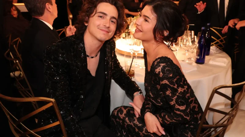 Kylie Jenner e Timothée Chalamet são vistos em jantar romântico