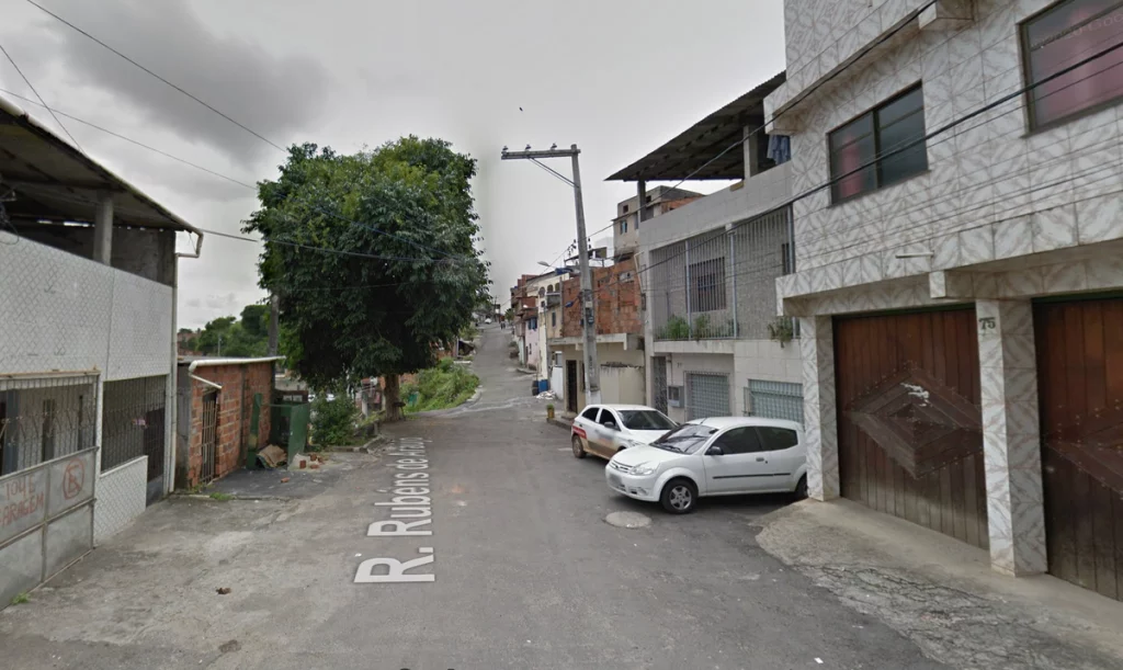 Dia de terror e gritaria: homens armados deixam 5 mortos e ferido