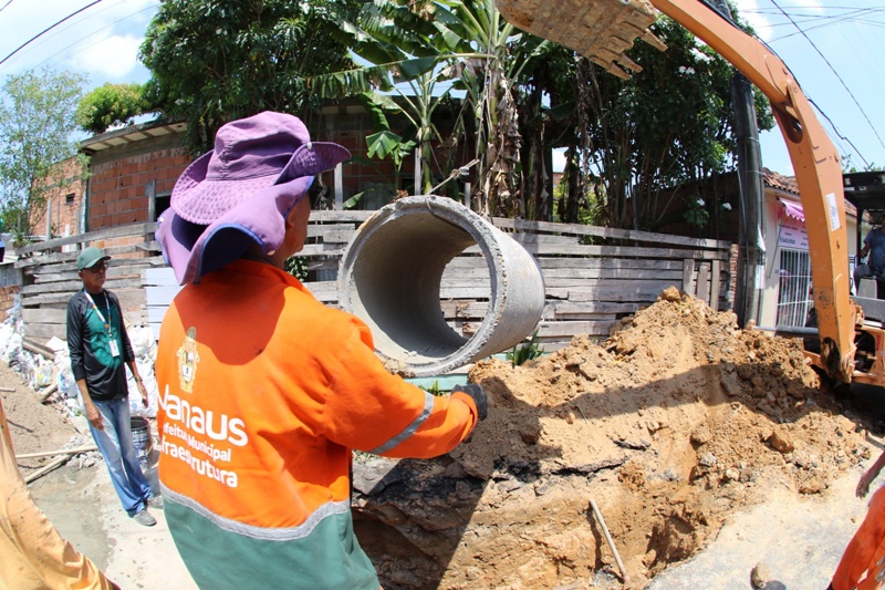 Prefeitura de Manaus recupera rede de drenagem profunda no bairro São Lázaro
