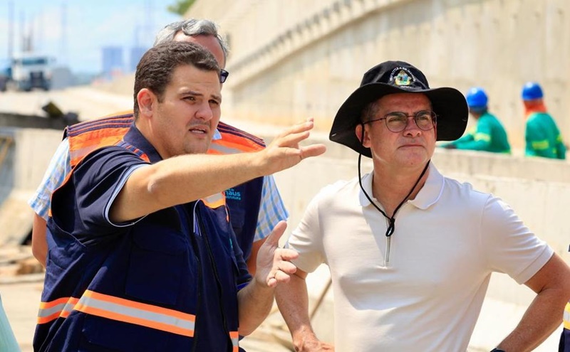 Prefeito David Almeida anuncia período de férias e transferência interina de comando para Renato Junior