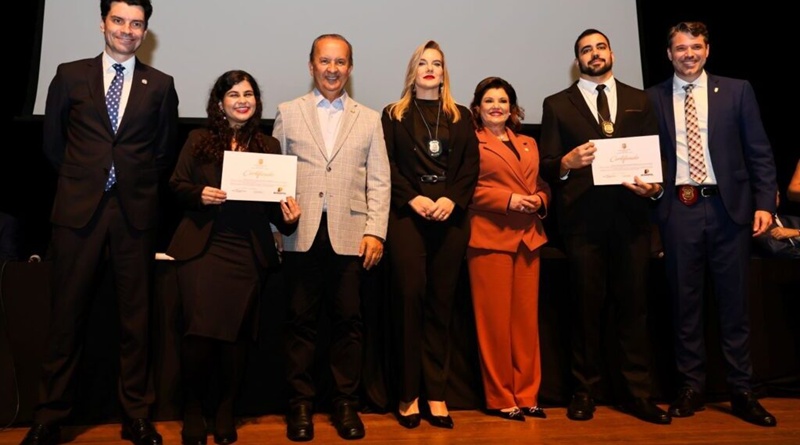 Em Florianópolis, Governador de SC anuncia concurso para 300 agentes da Polícia Civil