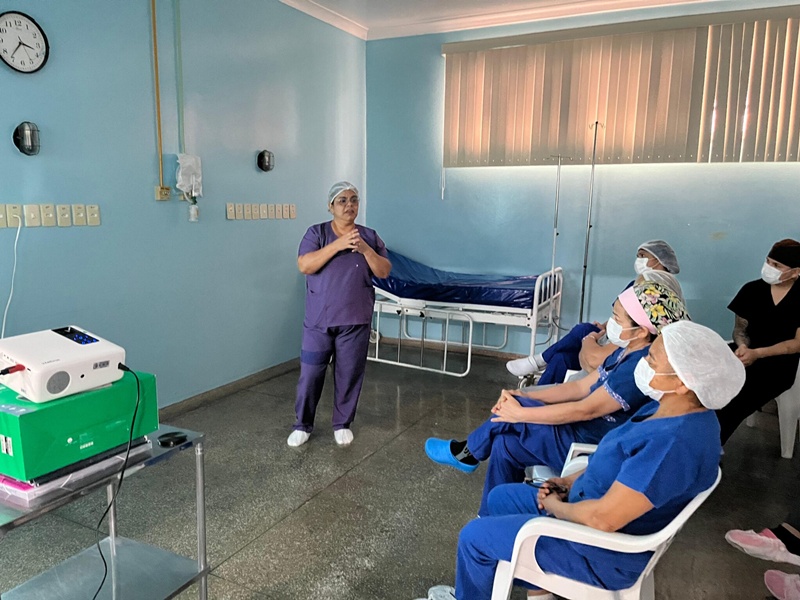 Hospital regional de Coari capacita profissionais com nova tecnologia de preparo cirúrgico das mãos