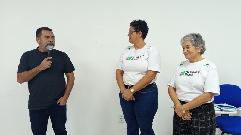 Projeto ALFA-EJA Brasil promove formação presencial e fortalece a Educação de Jovens e Adultos em Coari (AM)