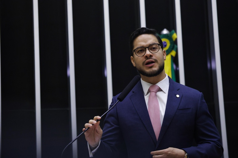 Projeto relatado por Adail Filho é aprovado por unanimidade na Câmara e garante mamografia anual a partir dos 40 anos