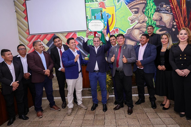 Roberto Cidade se torna cidadão de São Gabriel da Cachoeira, o município mais indígena do Brasil