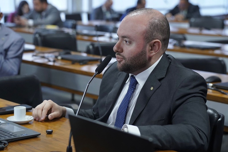 Deputado Fausto Jr. apresenta emendas para proteger pescadores ribeirinhos na reforma do seguro-defeso
