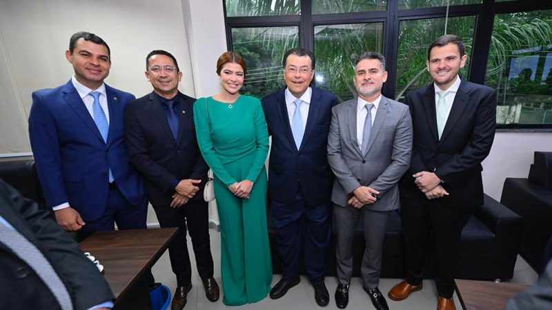 Daniel Almeida participa da solenidade de abertura dos trabalhos da Câmara Municipal de Manaus