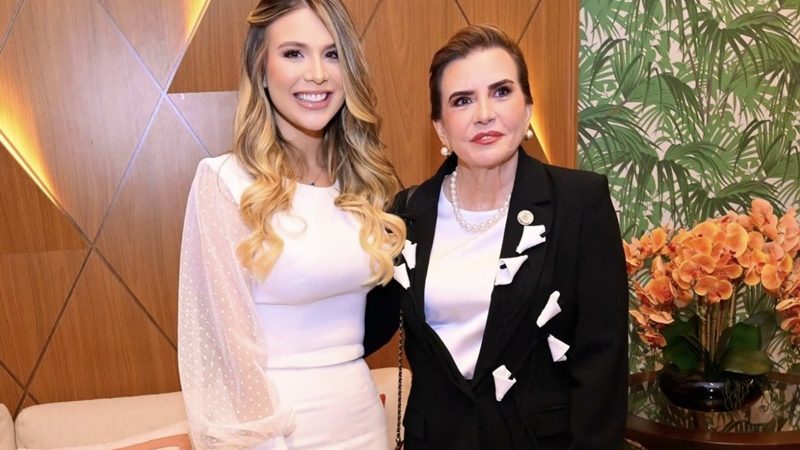 Izabelle Fontenelle recebe Medalha de Honra ao Mérito da Mulher do TCE-AM em Manaus