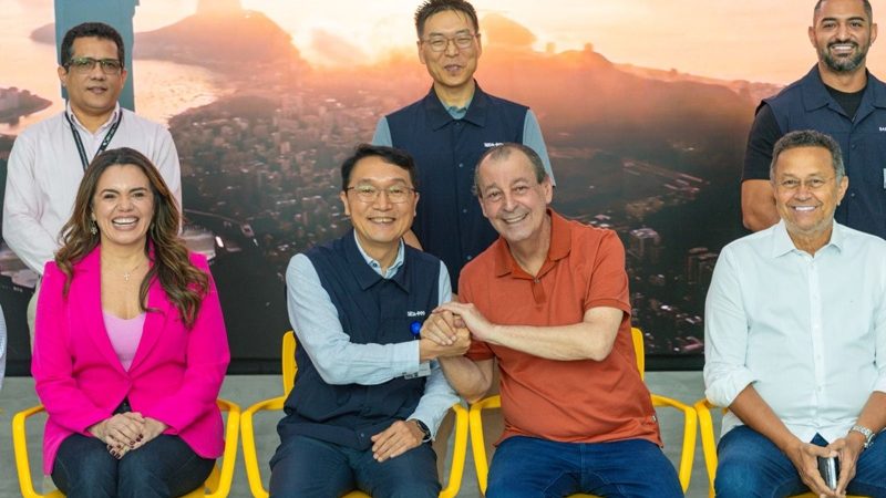 Omar Aziz visita fábrica da Samsung em Manaus e destaca papel da Zona Franca na geração de empregos