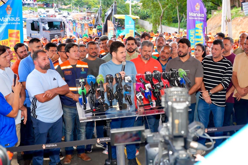 Prefeito Renato Junior pede colaboração de Roberto Cidade na operação tapa-buracos em Manaus