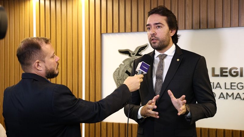 Lei de autoria de Thiago Abrahim garante apoio psicológico a vítimas e familiares de acidentes de trânsito no Amazonas