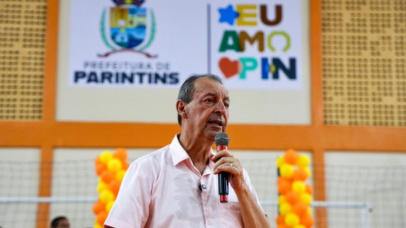 Omar Aziz destaca educação, segurança e obras em agenda em Parintins