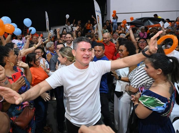 Com força na capital e avanço no interior, David Almeida conquista segundo lugar em pesquisa do IPEN