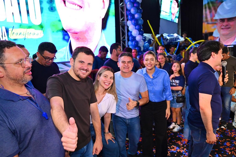 Com mais de 2 mil pessoas, lançamento de Jender Lobato consolida força política do grupo liderado por David Almeida
