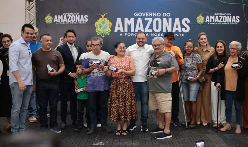 Diego Afonso acompanha entrega de mais de 2 mil óculos e destaca avanços na saúde promovidos pelo Governo do Amazonas