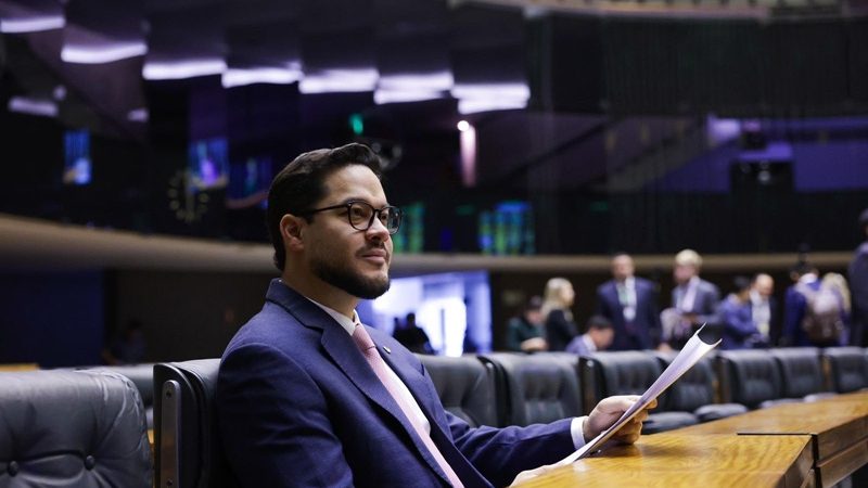 Adail Filho destaca avanço da Ponte do Abial e reforça trabalho de articulação por investimentos para Tefé