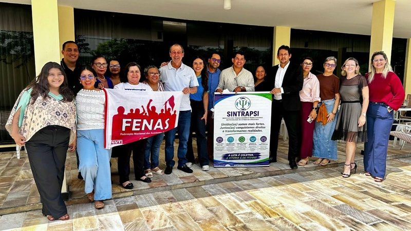 Omar Aziz recebe lideranças da assistência social e psicologia e abre diálogo para construção de Programa de Estado