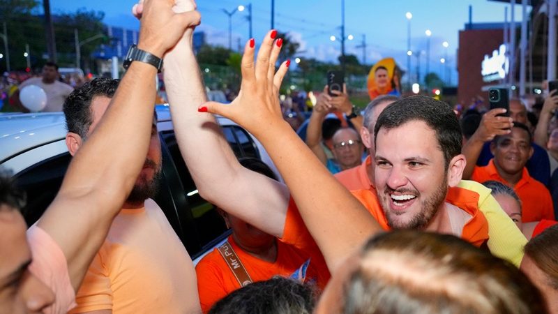 Apenas dois meses de gestão e 66% de aprovação: Renato Junior conquista confiança dos manauaras