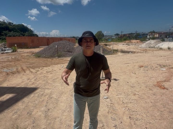 David denuncia abandono de obra habitacional de R$ 420 milhões na Comunidade da Sharp e cobra explicações do Governo do Estado