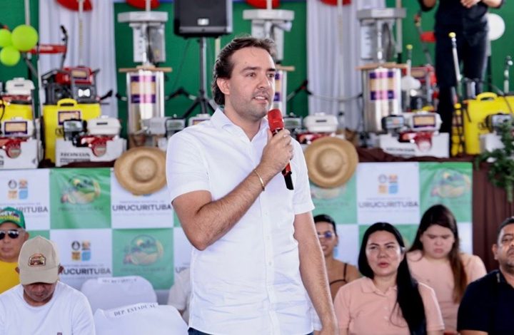 Deputado Thiago Abrahim entrega R$ 1 milhão em investimentos para o setor primário de Urucurituba