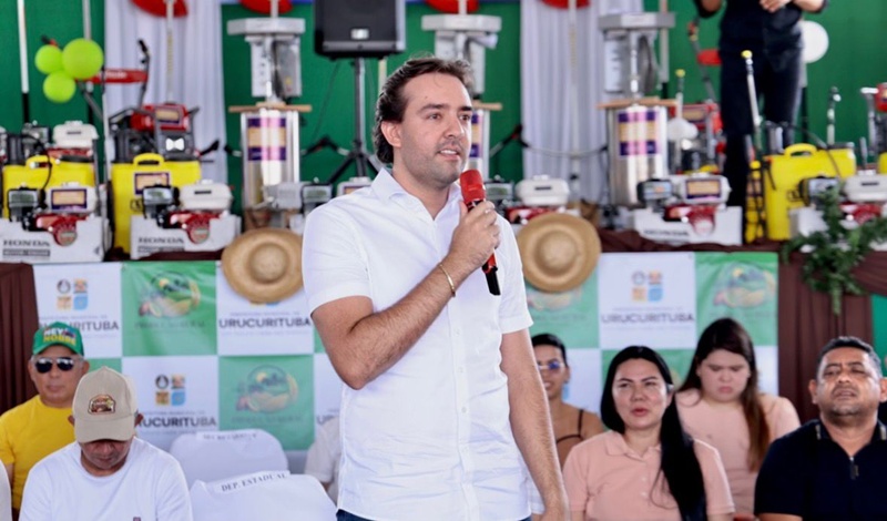 Deputado Thiago Abrahim entrega R$ 1 milhão em investimentos para o setor primário de Urucurituba