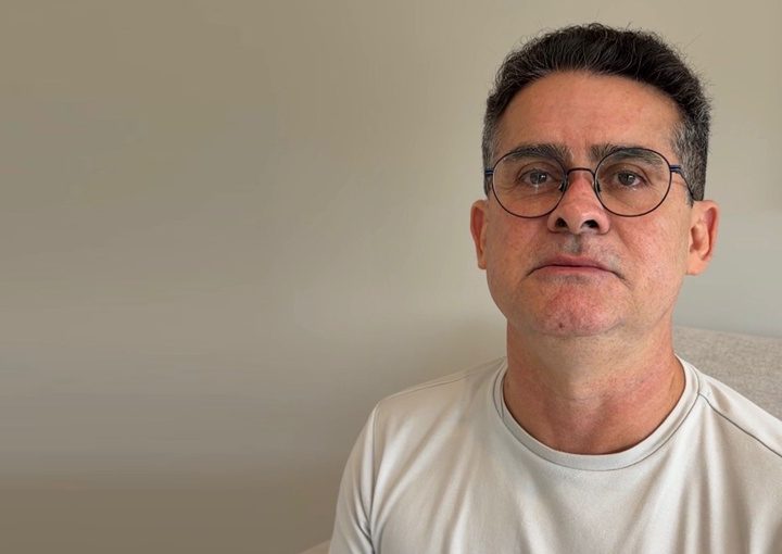 David Almeida denuncia colapso da saúde estadual após Base Norte do SAMU ficar inoperante
