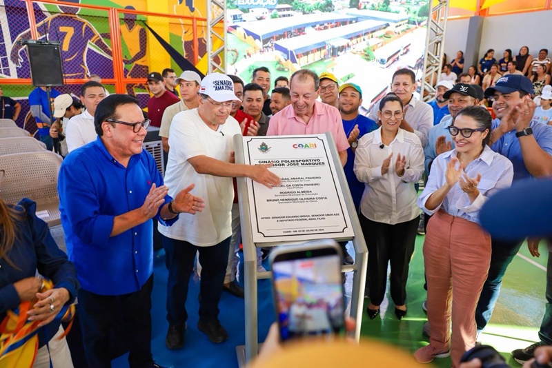 Coari lança programa habitacional e inaugura obras que fortalecem educação, esporte e cidadania