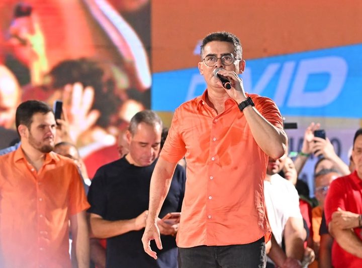 David Almeida propõe ampliar acesso à água tratada, fortalecer a pesca e transformar Parintins em polo permanente de desenvolvimento