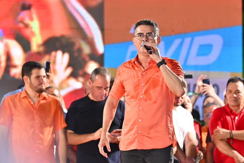 David Almeida propõe ampliar acesso à água tratada, fortalecer a pesca e transformar Parintins em polo permanente de desenvolvimento