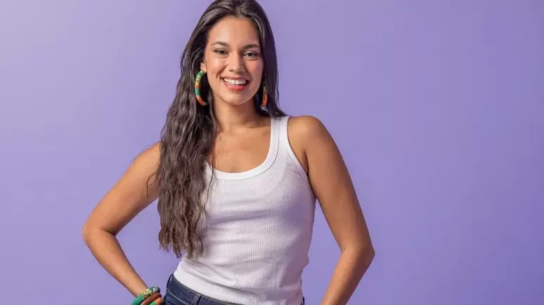 Após briga no BBB 24, Alane chora sozinha na piscina