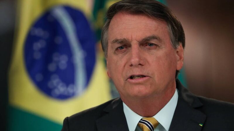 Nem Bolsonaro sabe por quantos crimes é investigado