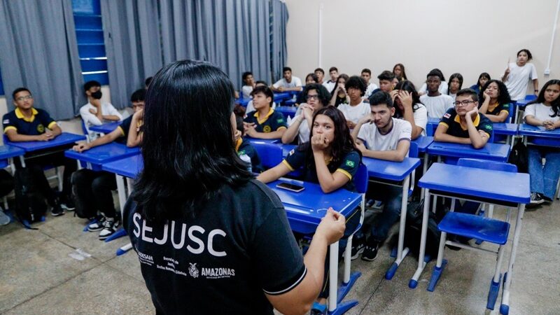 “Operação Átria“: violência de gênero é tema de debates promovidos pela Sejusc em escolas de Manaus