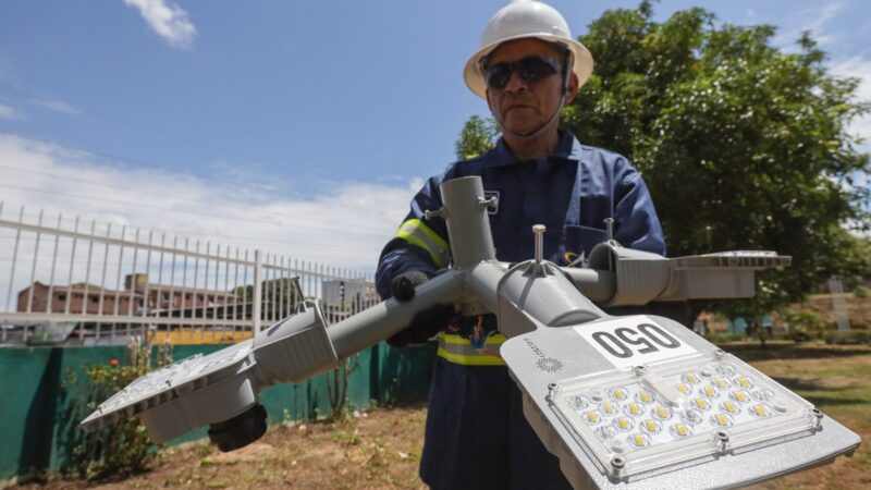 Luminárias de LED do Programa Ilumina+ Amazonas são produzidas na Zona Franca de Manaus