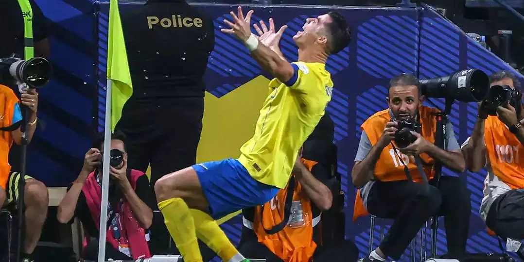 Cristiano Ronaldo marca duas vezes na vitória do Al-Nassr e quebra recorde histórico no futebol