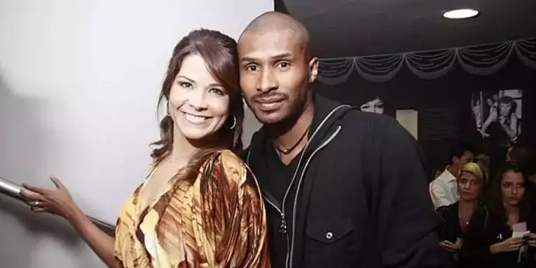 Justiça bloqueia as contas do ex-jogador Leandrinho para honrar dívida com Samara Felippo