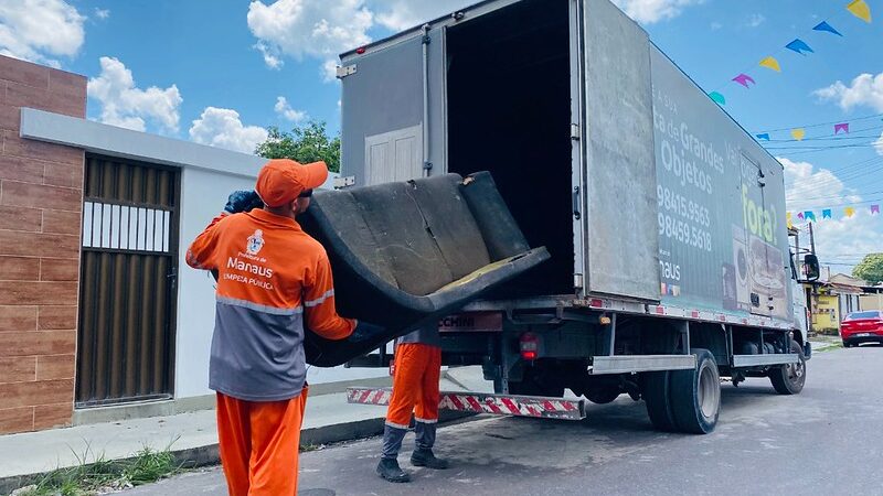 Serviço ‘Coleta Agendada’ recolhe mais de 58 mil grandes objetos e impede descarte irregular em Manaus